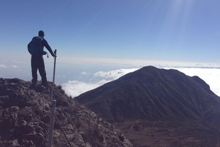 6-Day Mount Meru Trekking Tour: 4 Days Momella Route